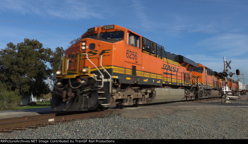 BNSF 6256